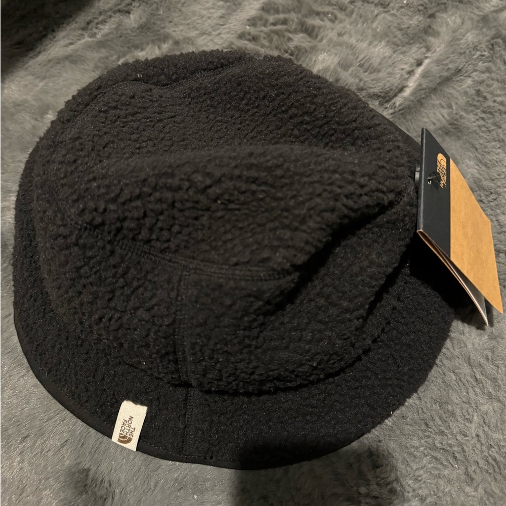 The North Face Fleece hat with Logo label